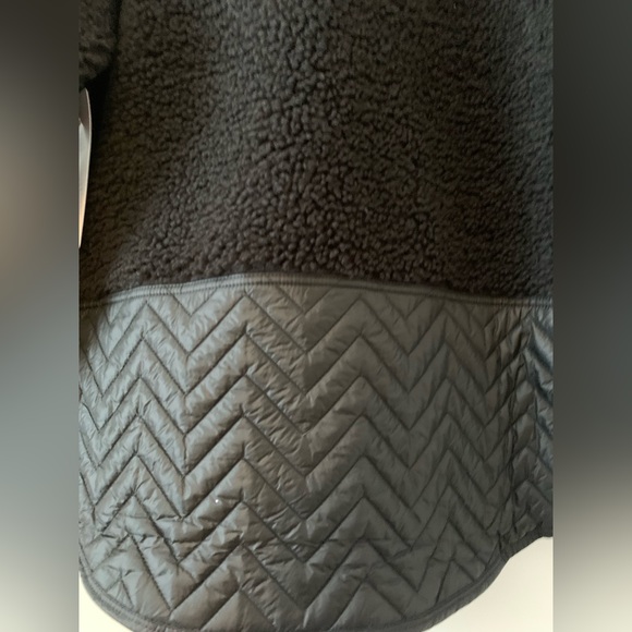 Women’s NWT Athleta Oversized Sherpa Black Quartertop Pullover Swester Size XS - Picture 7 of 13